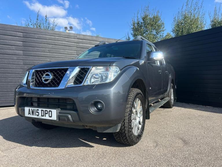 2015 Nissan Navara Double Cab Pick Up Outlaw 3.0dCi V6 231 4WD Auto PICK UP Diesel Automatic