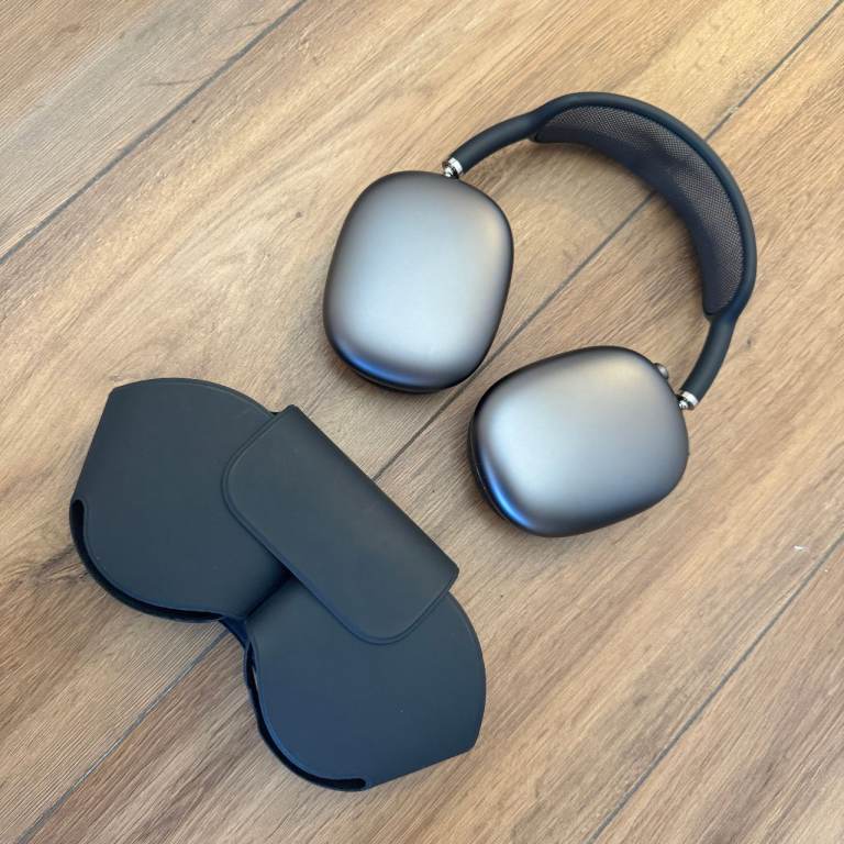 Genuine Apple AirPods Max Space Grey Excellent Condition