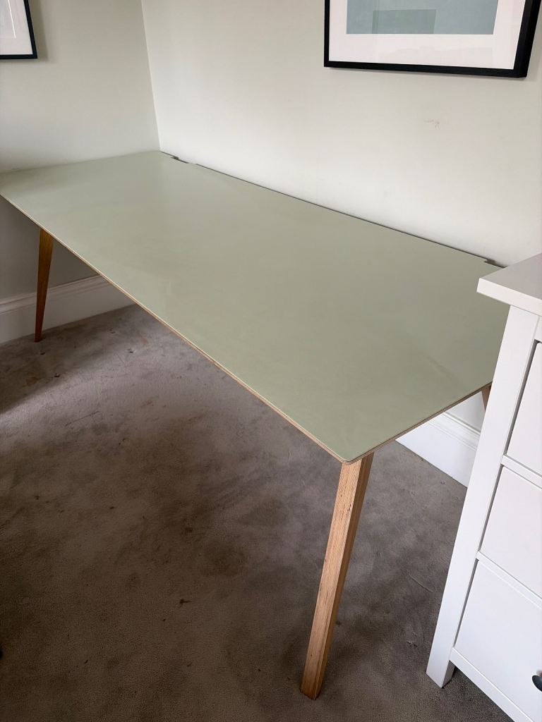 Mint desk pick up only