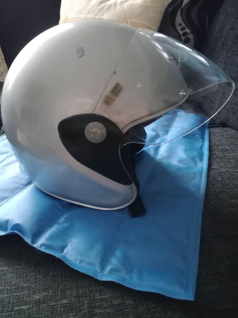 Motorcycle/scooter helmet, small size