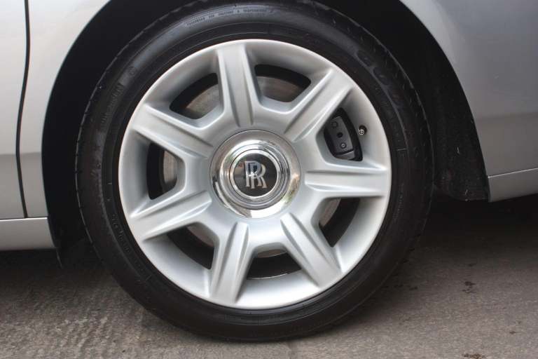 ROLLS-ROYCE GHOST 6.6 V12 2012