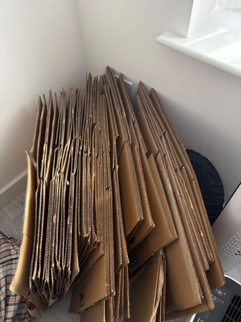 Free cardboard boxes/moving boxes 