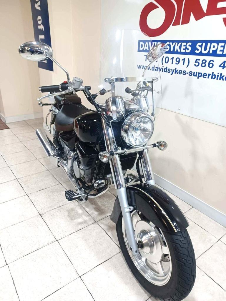 Hyosung GV 250 N  CUSTOM CRUISER 18-REG ONLY 4194 MILES WITH EXTRAS £2599.OTR