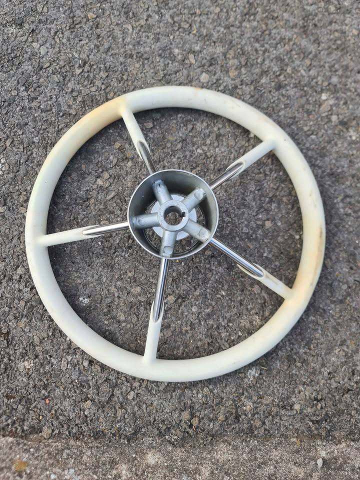 Good quality stainless boat steering wheel
