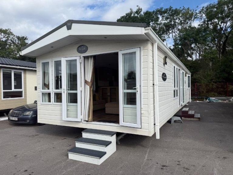 Static Caravan Regal Autograph 40x13 2bed DG/CH - Free UK Delivery 