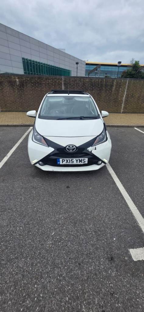 Toyota, AYGO, Hatchback, 2015, Manual, 998 (cc), 5 doors