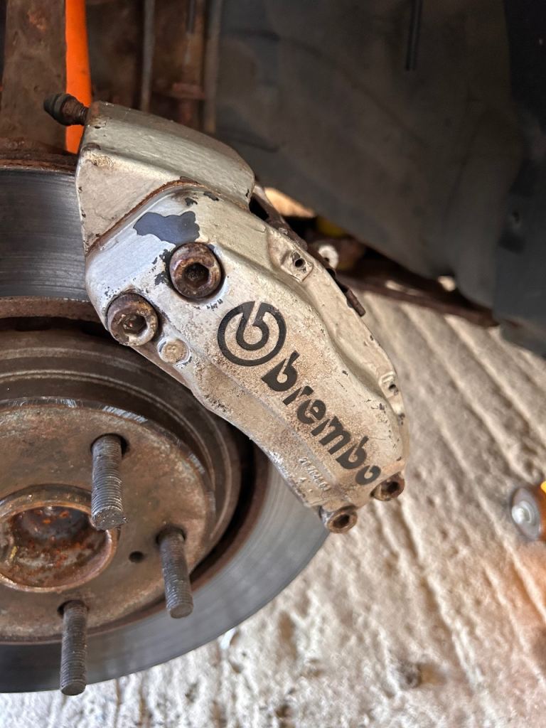 Lexus is200/300 front brembo brakes