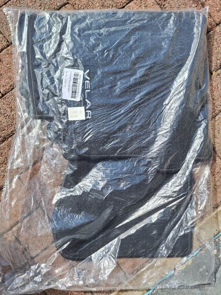 Various range rover car mats