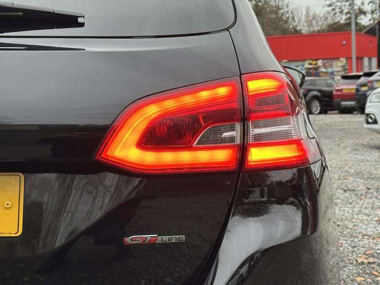 2015 Peugeot 208 2.0 BlueHDi GT-Line Diesel Manual 5 Door Estate Black