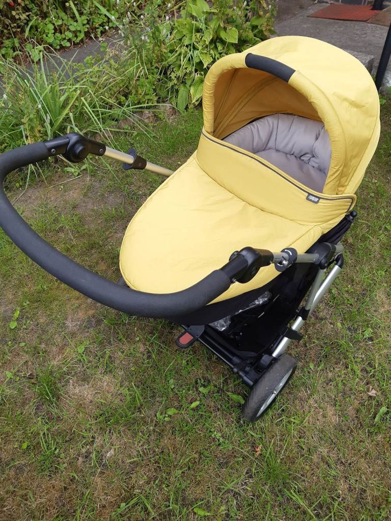 Mama's and papas push chair zoom 