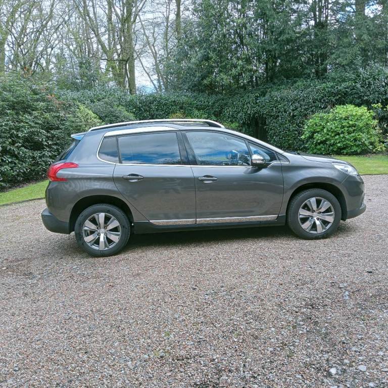 PEUGEOT 2008 ALLURE 1.2 PETROL,ULEZ COMPLIANT, ONE OWNER, £35 YEAR TAX, YEARS MOT,FULL HISTORY