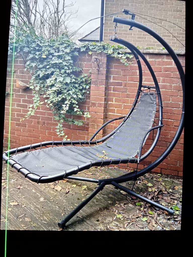garden swing  PENDING AWAITING COLLECTION 