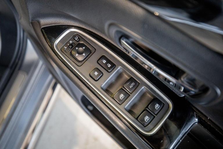 2017 Mitsubishi Outlander 2.0h 12kWh 4h SUV 5dr Petrol Plug-in Hybrid CVT 4WD Euro 6 (s/s) (200 p...