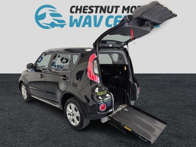 Kia Soul WAV Wheelchair Access Vehicle 1.6 Petrol Car 3 Seats Black 2019