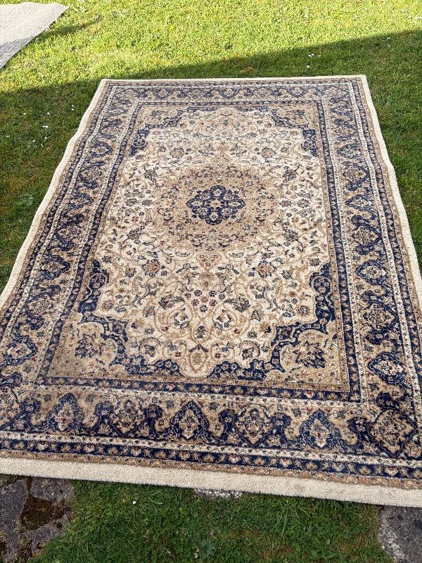 Indoor rug