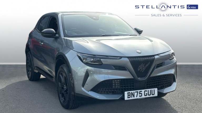 2025 Alfa Romeo Junior 1.2 MHEV Ibrida SUV 5dr Petrol Hybrid e-DCT Euro 6 (s/s) (136 ps) SUV Hybr...