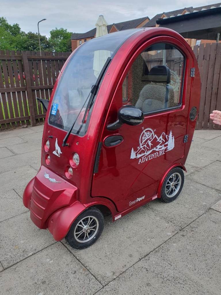 Cabin mobility scooter excellent condition can deliver 
