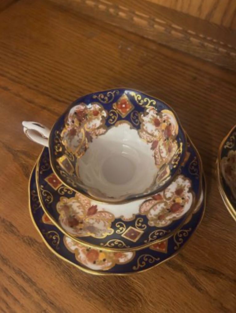 Vintage Royal Albert Heirloom Teaset