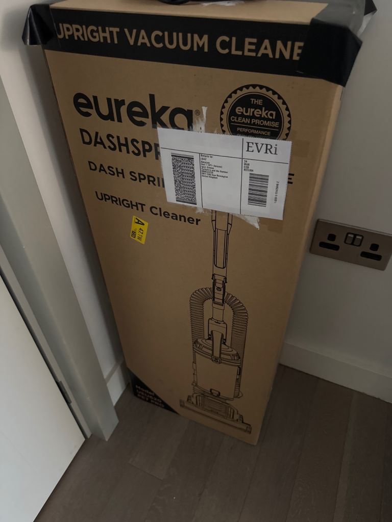 Eureka Upright Vacuum Cleaner UEU620 with Pet Turbo Brush, Anti Hair Warp & Dual Cyclone