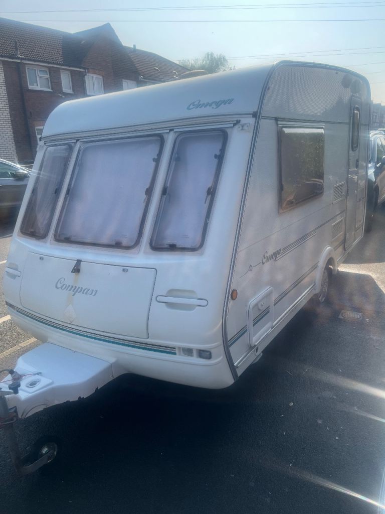 2 birth caravan 