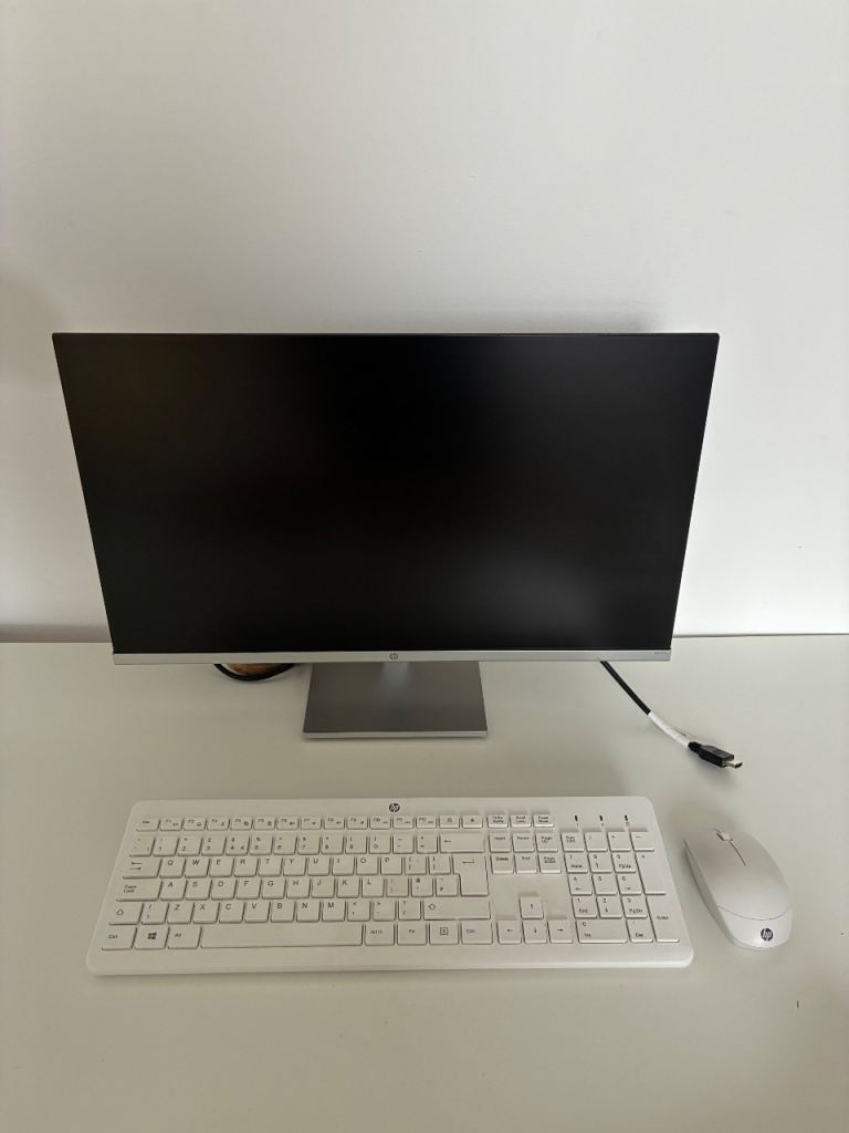 HP monitor 23.8” adjustable height 