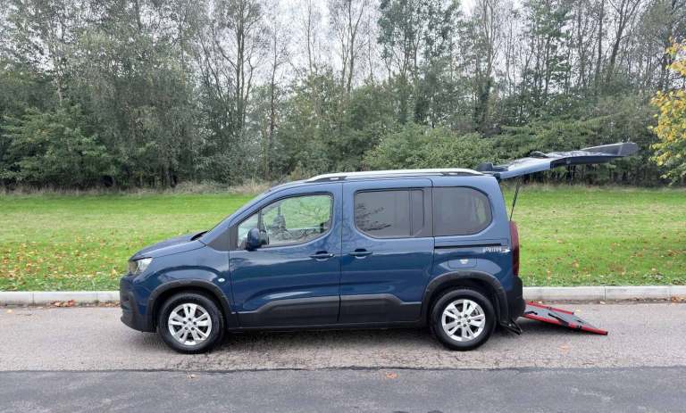 2021 Peugeot Rifter EAT8 1.2 PureTech Automatic WHEELCHAIR ACCESSIBLE VEHICLE WAV DISABLED CAR MP...