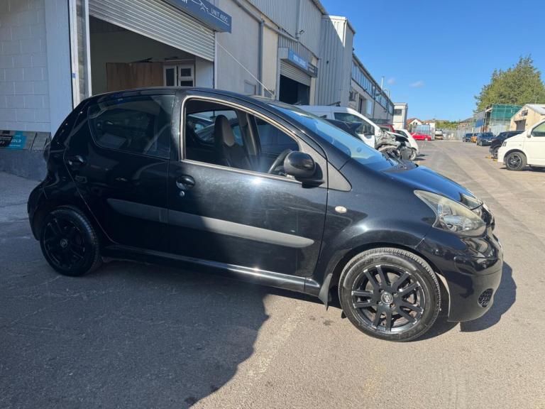 Toyota AYGO 1.0 VVT-i Black MultiMode Euro 4 5dr (AC) Petrol Automatic