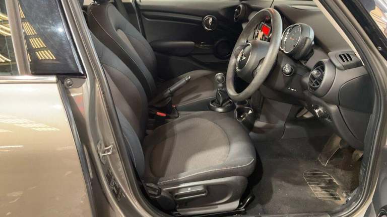 2016 MINI Hatch 1.5 Cooper 5dr HATCHBACK PETROL Manual