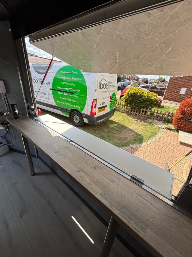 Horse Box Bar Catering Trailer / Food Truck / Catering Trailer / Mobile Bar