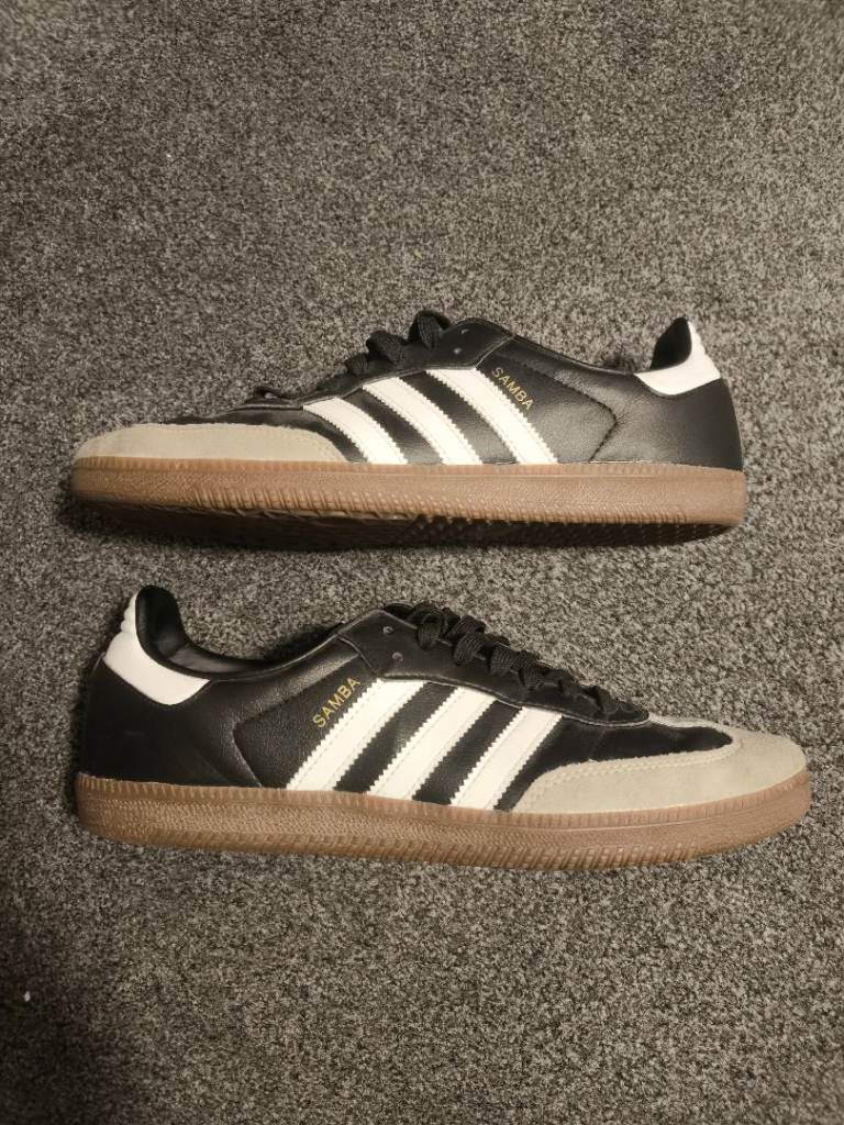 Adidas Sambas brand new only worn once forgot to send back in perfect condition