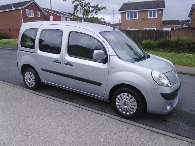 2011 Renault Kangoo Expression WHEELCHAIR ACCESS - Driver Transfer 