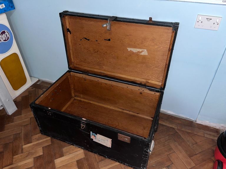 Trunk chest vintage retro toy box storage suitcase cruise travel Cunard