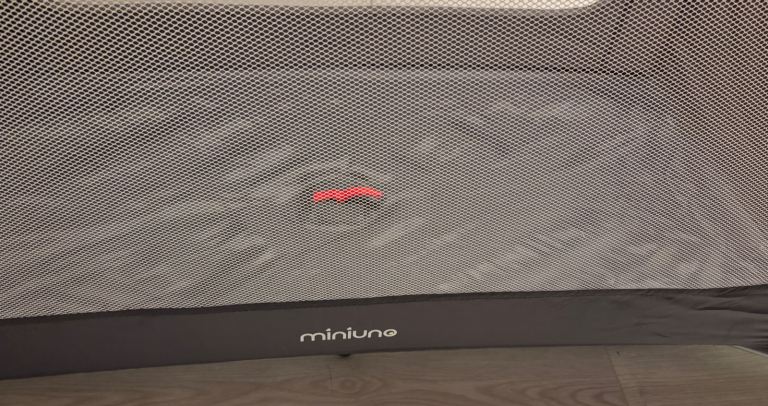 Miniuno Travel Cot