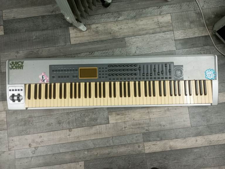 M Audio Keystation Pro 88 - Full-Sized MIDI Keyboard Controller