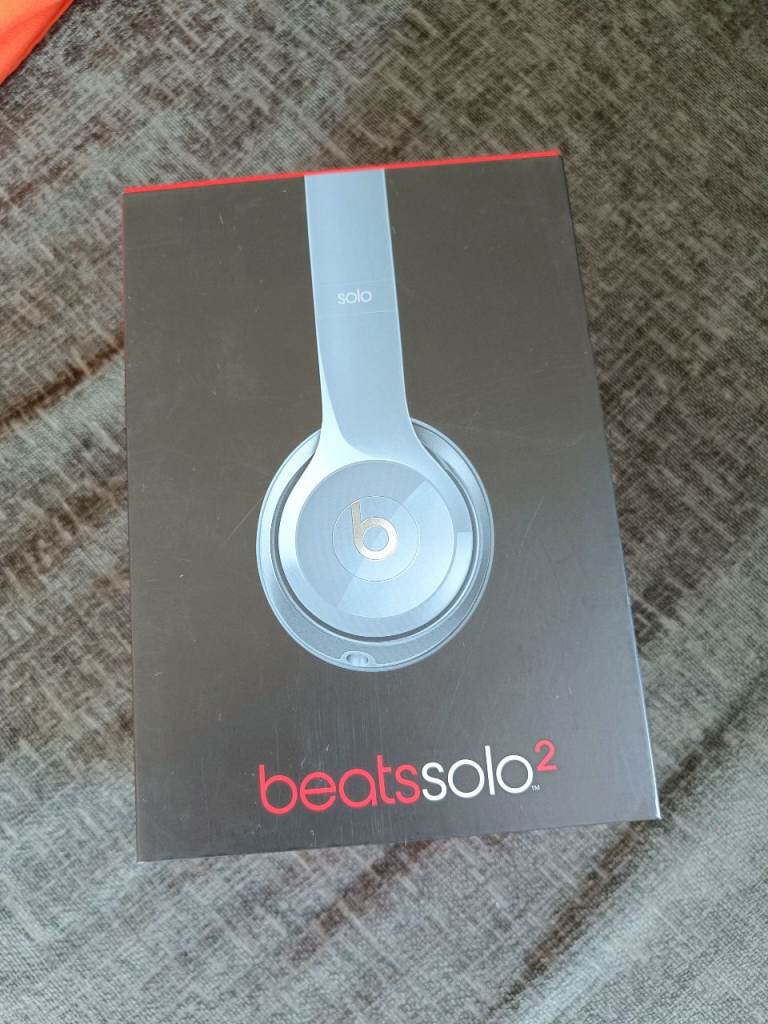 Beats Solo2 headphones brand new