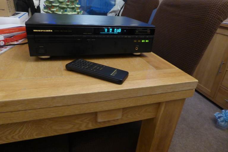 MARANTZ CD50 SPECIAL EDITION VINTAGE CD PLAYER SEPERATE WITH ORIGINAL REMOTE CONTROL
