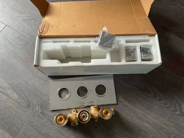 Triple Square Concealed Thermostatic Shower Valve - Chrome