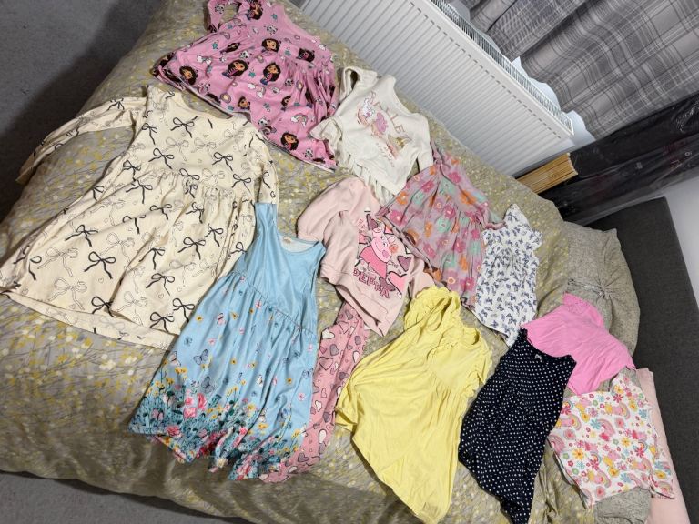 Girls clothes 