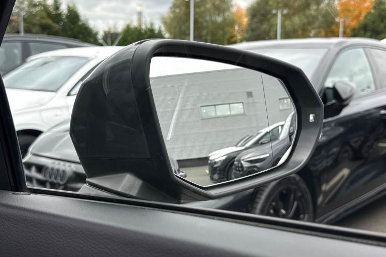 2023 Audi Q3 Technik 35 TFSI  150 PS S tronic SUV PETROL Automatic