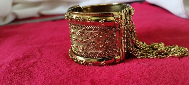 Women cuff bracelet 