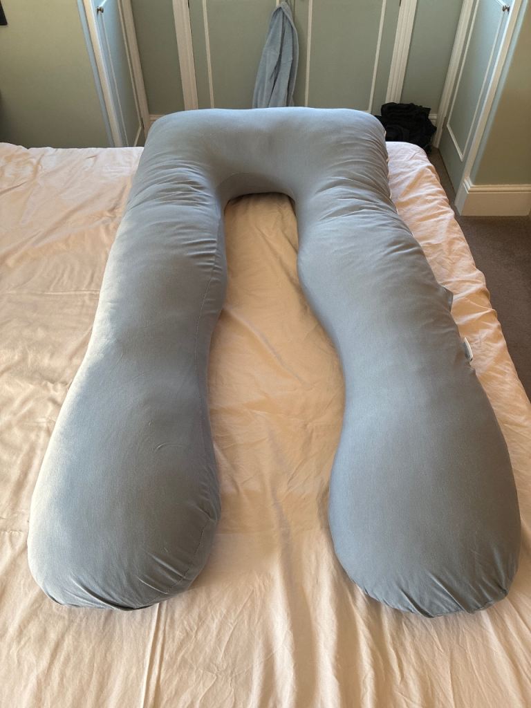 Free Grey U-Shaped Pregnancy Pillow – Good Condition