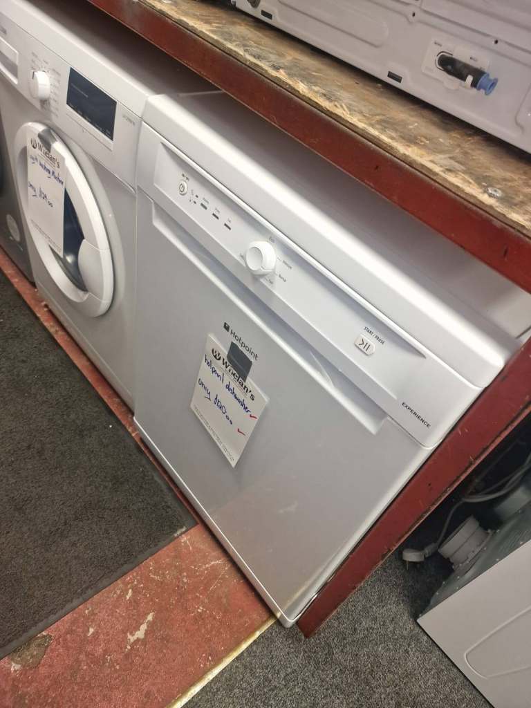 image for Hotpoint dishwasher only £120 