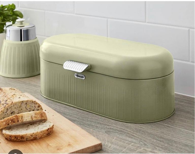 Swan Retro Green Bread Bin, matching kettle and toaster 
