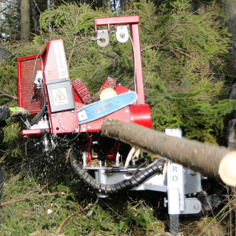 HYPRO 300 Tractor-Mounted Forestry Processor