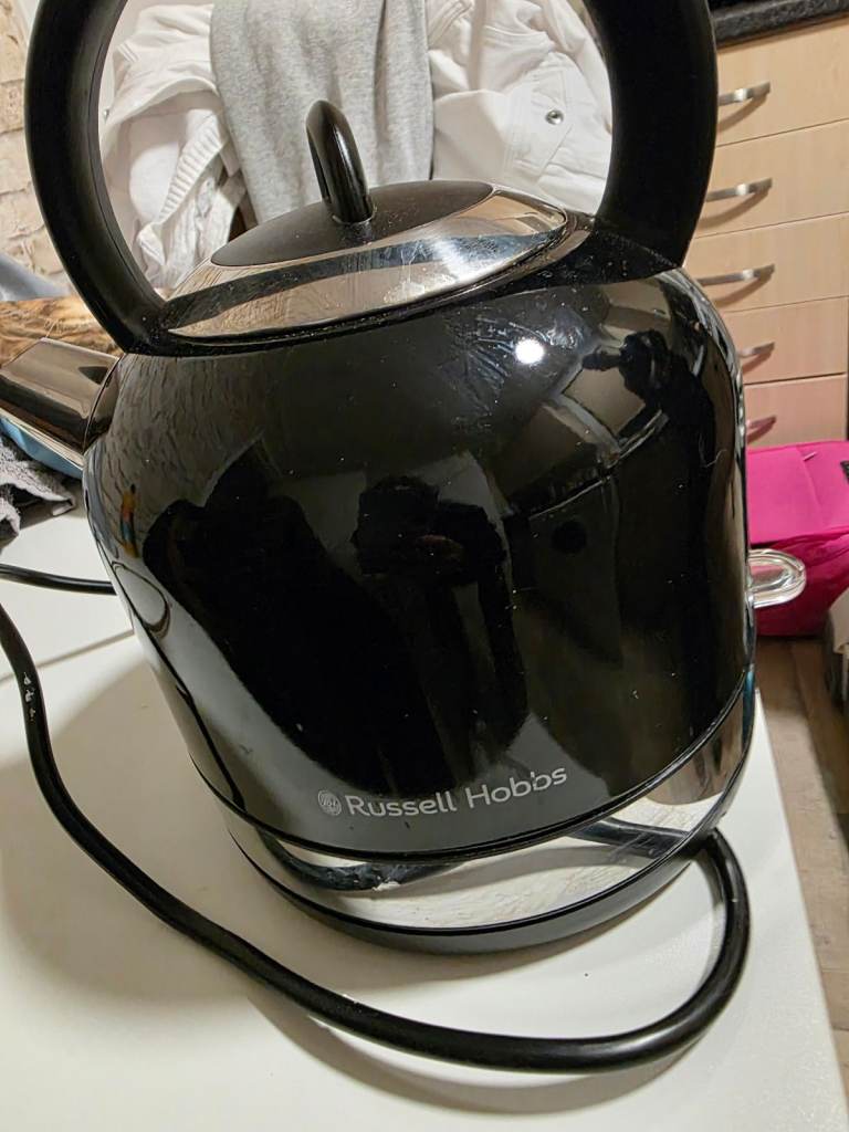 Russell Hobbs Black Kettle – Good Condition, Fully Working