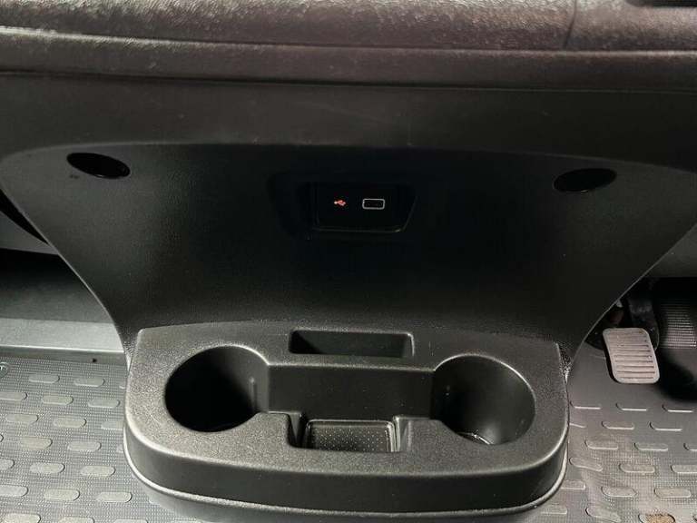 2022 Peugeot Boxer 2.2 BlueHDi 335 S Platform Cab L3 EU6 Luton DIESEL Manual