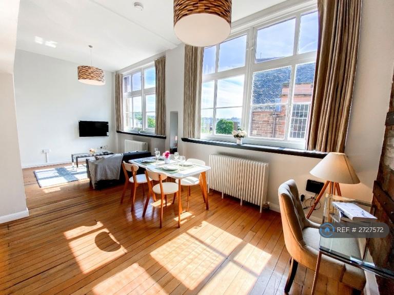 1 bedroom flat in Mcdonald Road, Edinburgh, EH7 (1 bed) (#2727572)