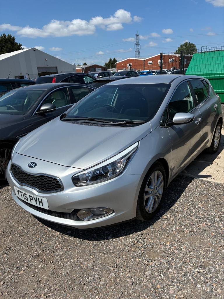 Kia, CEED, Hatchback, 2015, Semi-Auto, 1582 (cc), 5 doors
