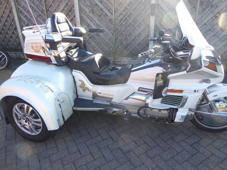 HONDA GOLDWING 1500 TRIKE PRIVATE REG J7TDC 1996 COSMETIC DAMAGE RUNS GOT V5