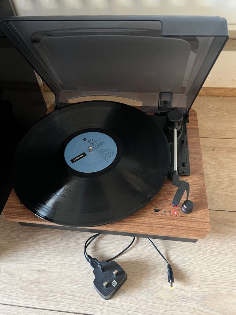 3 Speed/Bluetooth/Auxin Record Player/Builtin Speaker 